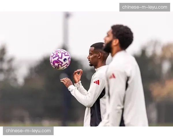 法甲转播权乱局：DAZN九个月即解约，传统转播商相继退出后的生存困境