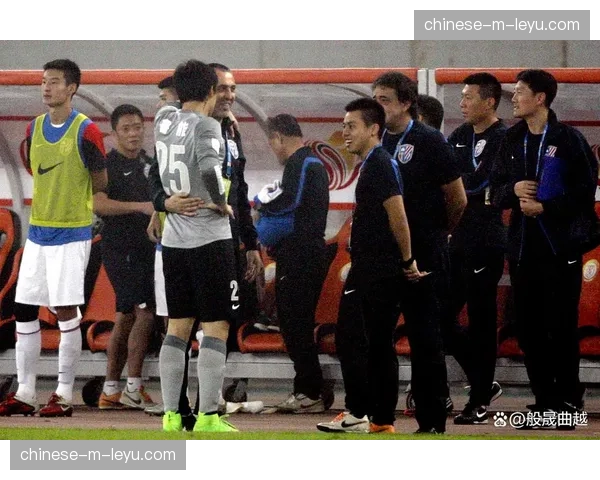 足协召开裁判工作会议，强调新赛季将重点规范禁区内的防守动作。